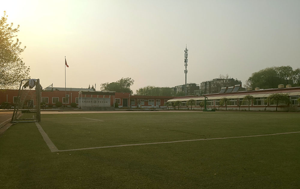 南校区操场1.jpg